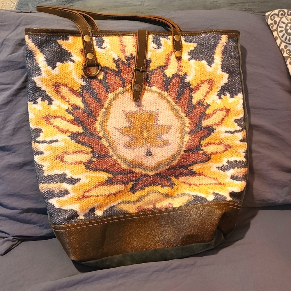 Myra Bag